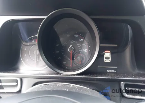 2022 Hyundai Elantra Sel z USA, uszkodzony, nr VIN 5NPLM4AG2NH078066